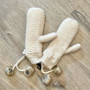 H&M | Fleece lined mittens